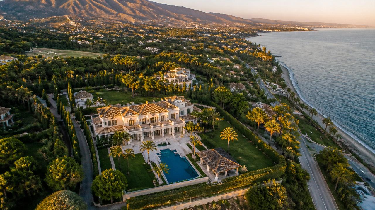 What a drone reveals that photos can't